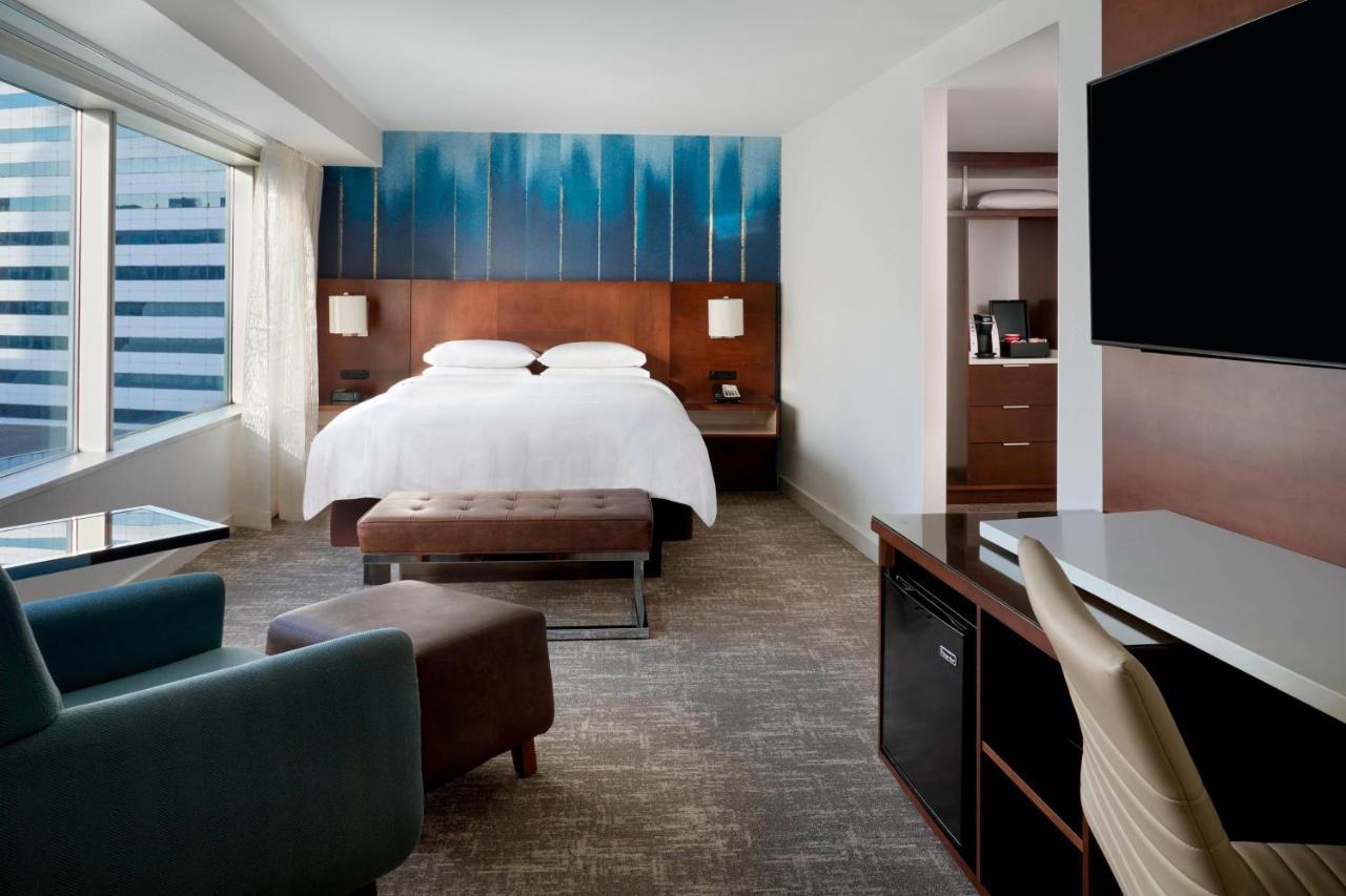 Toronto Marriott City Centre Hotel Exterior foto