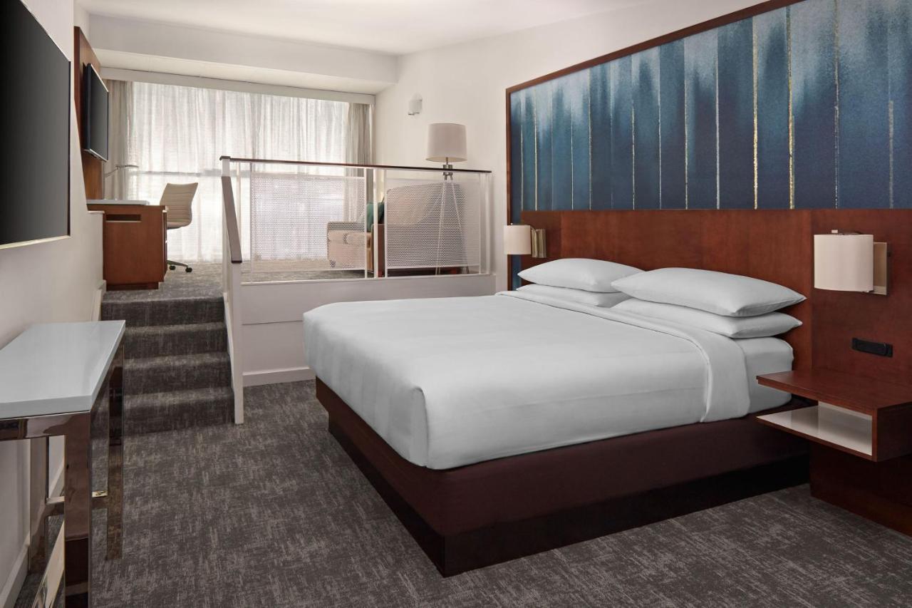 Toronto Marriott City Centre Hotel Exterior foto