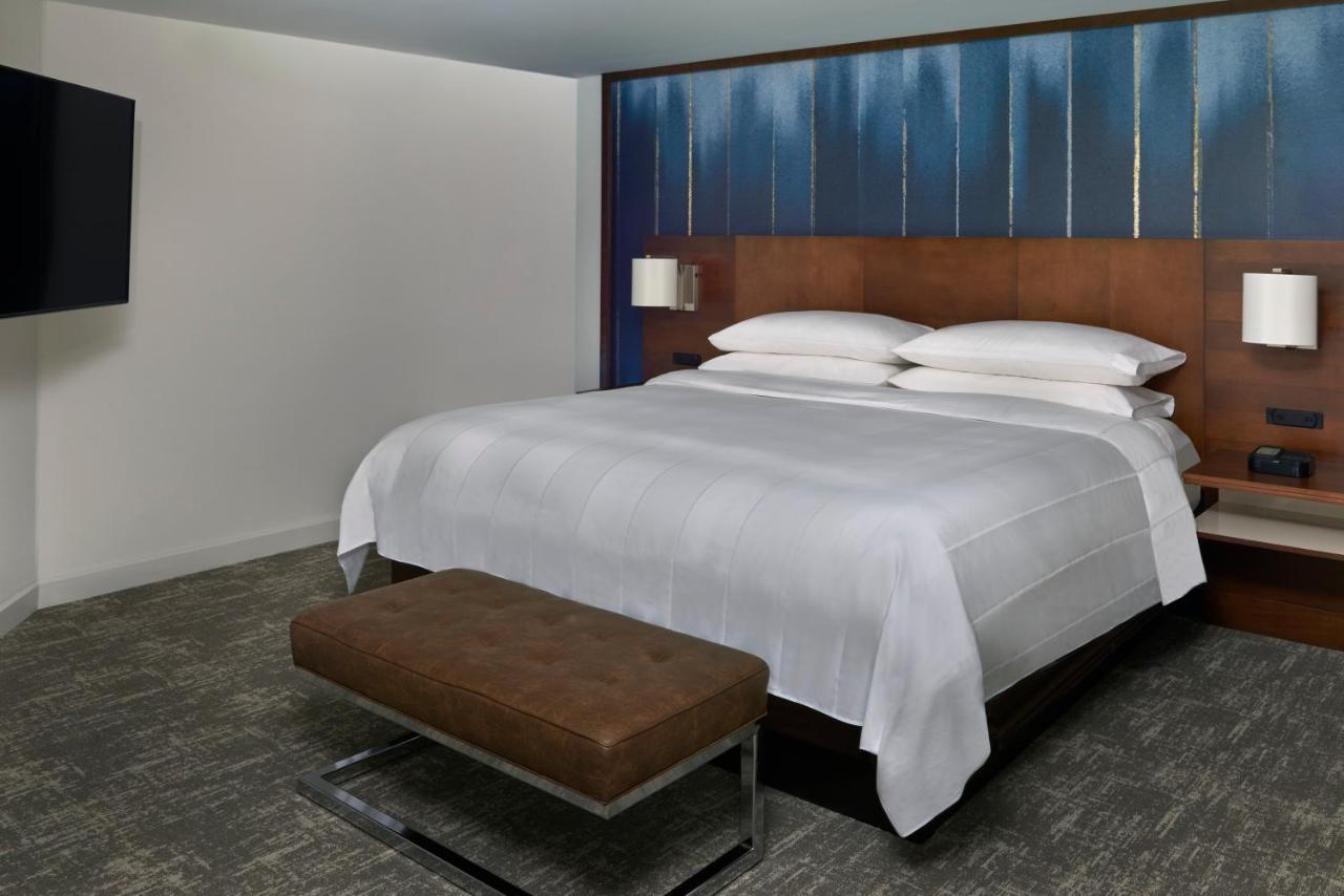 Toronto Marriott City Centre Hotel Exterior foto